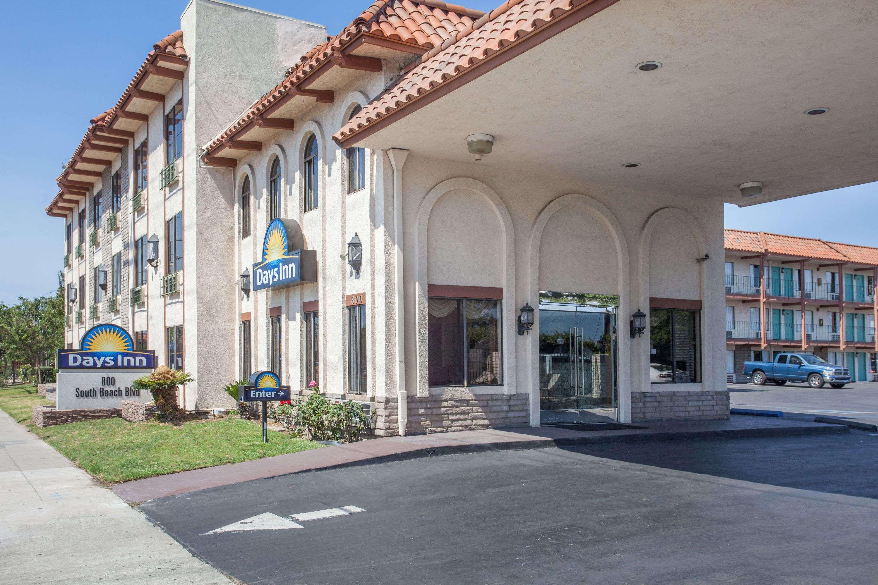 Days Inn By Wyndham Anaheim Near The Park Exterior foto