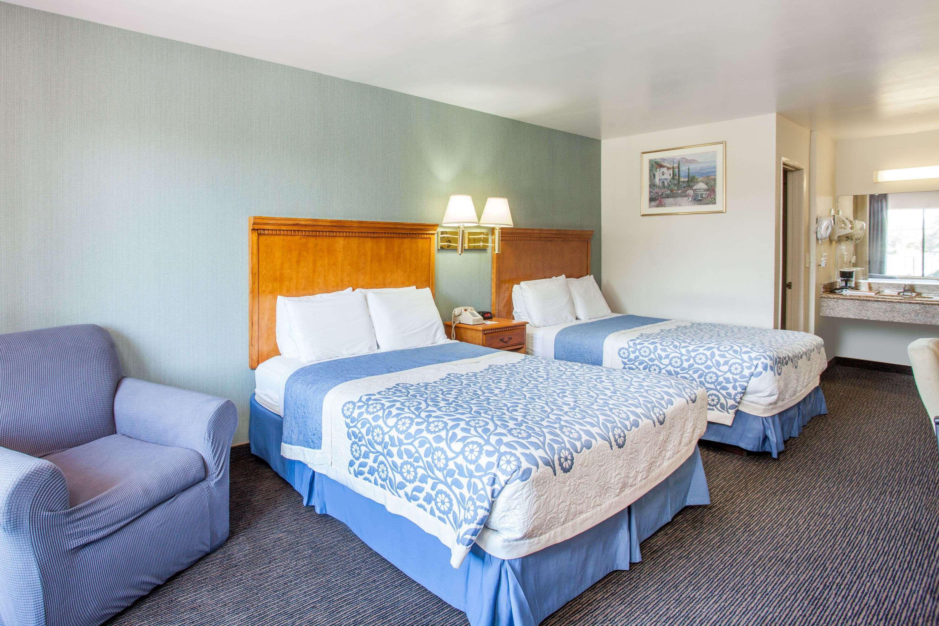Days Inn By Wyndham Anaheim Near The Park Exterior foto